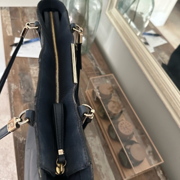 Coach Tote Bag - Picture 4 of 11